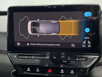 VOLKSWAGEN ID.3 Pro Performance 58kWh Life Hatchback 5dr Electric Auto (204 ps) 
