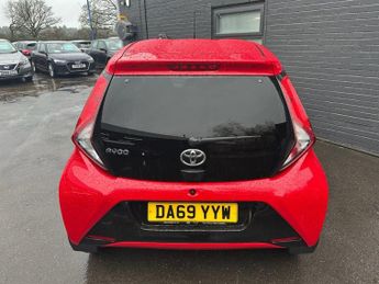 TOYOTA AYGO 1.0 VVT-i x-trend Funroof 5dr Petrol x-shift Euro 6 (71 ps)