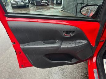 TOYOTA AYGO 1.0 VVT-i x-trend Funroof 5dr Petrol x-shift Euro 6 (71 ps)