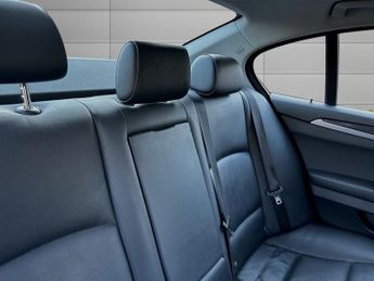 BMW 5 SERIES 2.0 520d SE Saloon 4dr Diesel Steptronic Euro 5 (s/s) (184 ps)