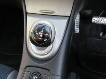 HONDA CIVIC 1.8 i-VTEC ES Hatchback 5dr Petrol i-Shift (150 g/km, 138 bhp)