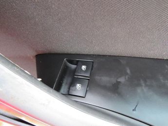 VAUXHALL ASTRA 1.6 16v Tech Line Hatchback 5dr Petrol Auto Euro 5 (115 ps)