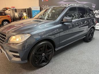 MERCEDES-BENZ M-CLASS 3.0 ML350 V6 BlueTEC Sport SUV 5dr Diesel G-Tronic 4WD Euro 6 (s