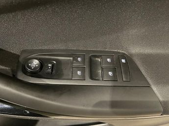 VAUXHALL ASTRA 1.4i Turbo SRi Sports Tourer 5dr Petrol Auto Euro 6 (s/s) (150 p