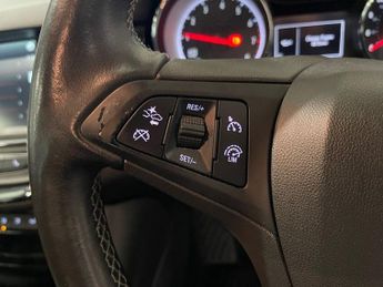 VAUXHALL ASTRA 1.4i Turbo SRi Sports Tourer 5dr Petrol Auto Euro 6 (s/s) (150 p