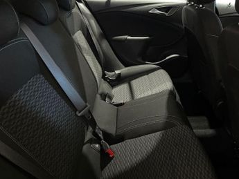 VAUXHALL ASTRA 1.4i Turbo SRi Sports Tourer 5dr Petrol Auto Euro 6 (s/s) (150 p