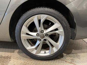 VAUXHALL ASTRA 1.4i Turbo SRi Sports Tourer 5dr Petrol Auto Euro 6 (s/s) (150 p