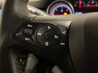 VAUXHALL ASTRA 1.6 CDTi BlueInjection SRi Nav Hatchback 5dr Diesel Auto Euro 6 