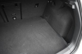 VOLKSWAGEN GOLF 1.5 eTSI MHEV Life Hatchback 5dr Petrol Hybrid DSG Euro 6 (s/s) 