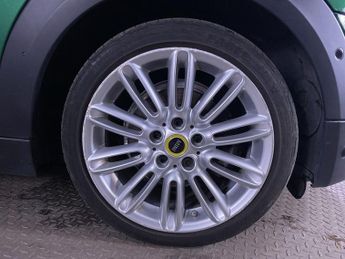 MINI Electric Hatch Cooper SE 32.6kWh Level 3 Hatchback 3dr Electric Auto (184 ps)