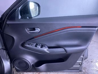 NISSAN JUKE 1.0 DIG-T N-Connecta SUV 5dr Petrol DCT Auto Euro 6 (s/s) (114 p