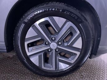 HYUNDAI KONA 64kWh Premium SUV 5dr Electric Auto (10.5kW Charger) (204 ps)