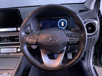 HYUNDAI KONA 64kWh Premium SUV 5dr Electric Auto (10.5kW Charger) (204 ps)