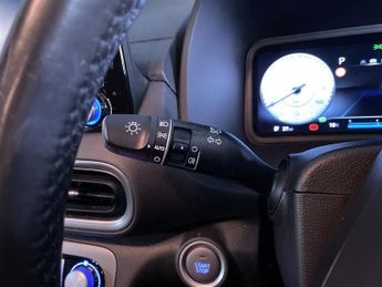 HYUNDAI KONA 64kWh Premium SUV 5dr Electric Auto (10.5kW Charger) (204 ps)