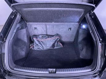 AUDI Q4 E-TRON 40 S line SUV 5dr Electric Auto 82kWh (204 ps)