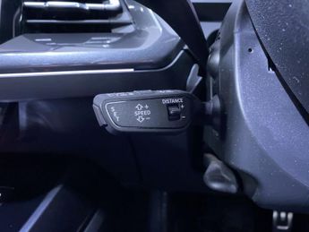 AUDI Q4 E-TRON 40 S line SUV 5dr Electric Auto 82kWh (204 ps)