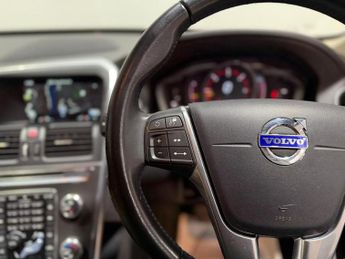 VOLVO XC60 2.4 D5 SE Lux Nav SUV 5dr Diesel Auto AWD Euro 6 (s/s) (220 ps)