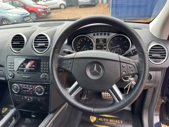 MERCEDES-BENZ M CLASS 5.0 ML500 Sport SUV 5dr Petrol 7G-Tronic 4x4 (304 g/km, 306 bhp)