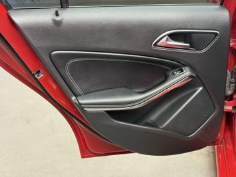 MERCEDES-BENZ A-CLASS 2.1 A200d Sport (Premium) Hatchback 5dr Diesel 7G-DCT Euro 6 (s/