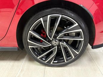 VOLKSWAGEN GOLF 2.0 TDI GTD Hatchback 5dr Diesel DSG Euro 6 (s/s) (200 ps)