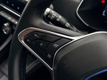 RENAULT ZOE R135 52kWh Iconic Hatchback 5dr Electric Auto (i, Rapid Charge) 