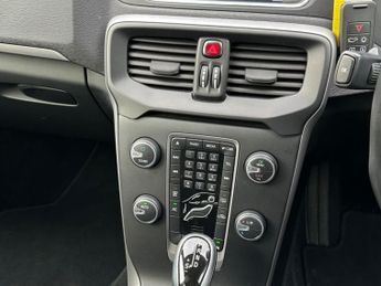 VOLVO V40 VOLVO V40 T4 1.6L PETROL