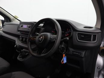 RENAULT TRAFIC 2.0 dCi Blue SL28 Business Panel Van 5dr Diesel Manual L1 H1 Eur
