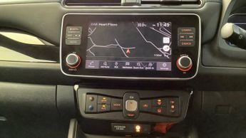 NISSAN LEAF 40kWh N-Connecta Hatchback 5dr Electric Auto (150 ps)