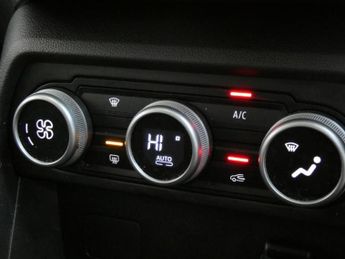 DACIA JOGGER 1.6 Hybrid Expression MPV 5dr Petrol Hybrid Auto Euro 6 (s/s) (1