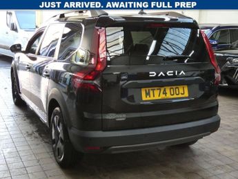 DACIA JOGGER 1.6 Hybrid Expression MPV 5dr Petrol Hybrid Auto Euro 6 (s/s) (1