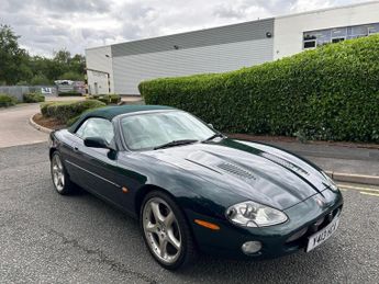JAGUAR XKR 	4.0 Convertible 2dr Petrol Automatic (269 g/km, 370 bhp)-3 Form