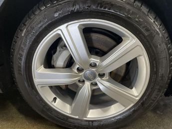 AUDI E-TRON 50 Technik SUV 5dr Electric Auto quattro 71.2kWh (313 ps)