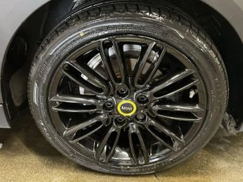 MINI Electric Hatch Cooper SE 32.6kWh Level 3 Hatchback 3dr Electric Auto (184 ps)