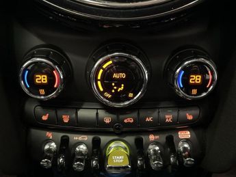 MINI Electric Hatch Cooper SE 32.6kWh Level 3 Hatchback 3dr Electric Auto (184 ps)