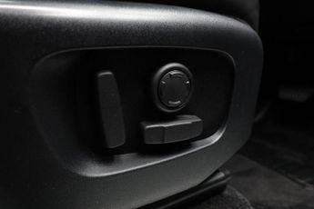 LAND ROVER RANGE ROVER SPORT 3.0 SD V6 HSE SUV 5dr Diesel Auto 4WD Euro 6 (s/s) (306 ps)