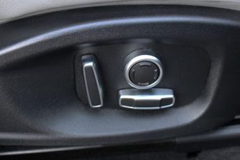 JAGUAR E-PACE 2.0 D165 MHEV R-Dynamic Black SUV 5dr Diesel Auto AWD Euro 6 (s/