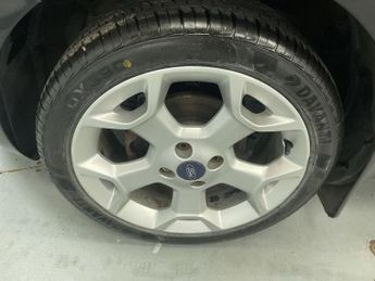 FORD KA 1.2 Titanium Hatchback 3dr Petrol Manual Euro 5 (69 ps) - AA INS