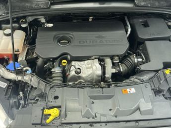 FORD FOCUS 1.5 TDCi Zetec Hatchback 5dr Diesel Manual Euro 6 (s/s) (120 ps)