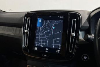 VOLVO XC40 1.5 T3 Inscription SUV 5dr Petrol Auto Euro 6 (s/s) (163 ps)