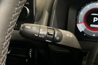 NISSAN QASHQAI 1.3 DIG-T MHEV N-Connecta SUV 5dr Petrol Hybrid XTRON Euro 6 (s/