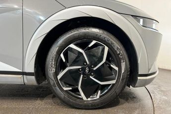 HYUNDAI IONIQ 5 73kWh Premium Hatchback 5dr Electric Auto (217 ps) Parking Guida