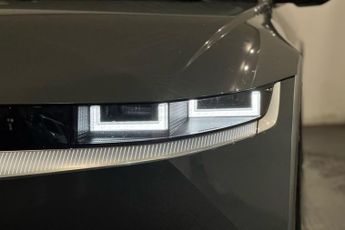 HYUNDAI IONIQ 5 73kWh Premium Hatchback 5dr Electric Auto (217 ps) Parking Guida