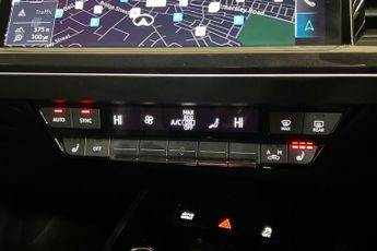 AUDI Q4 E-TRON 40 S line Sportback 5dr Electric Auto 82kWh (204 ps) Rear Parkin