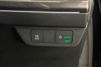 AUDI Q4 E-TRON 40 S line Sportback 5dr Electric Auto 82kWh (204 ps) Rear Parkin