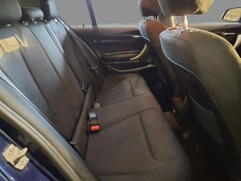 BMW 1 SERIES 1.5 118i  SE