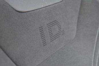 VOLKSWAGEN 181 REVERSE CAMERA | HEATED SEATS | HEATED STEERING WHEEL | 1 OWNER 