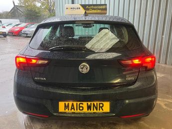 VAUXHALL ASTRA 1.6 CDTi BlueInjection Elite Nav Hatchback 5dr Diesel Auto Euro 