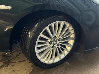 VAUXHALL ASTRA 1.6 CDTi BlueInjection Elite Nav Hatchback 5dr Diesel Auto Euro 