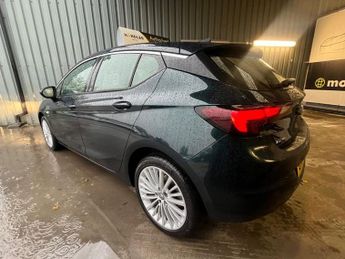 VAUXHALL ASTRA 1.6 CDTi BlueInjection Elite Nav Hatchback 5dr Diesel Auto Euro 