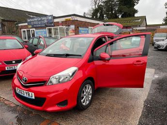 Toyota Yaris 1.33 Dual VVT-i TR Hatchback 5dr Petrol Manual Euro 5 (101 ps)
